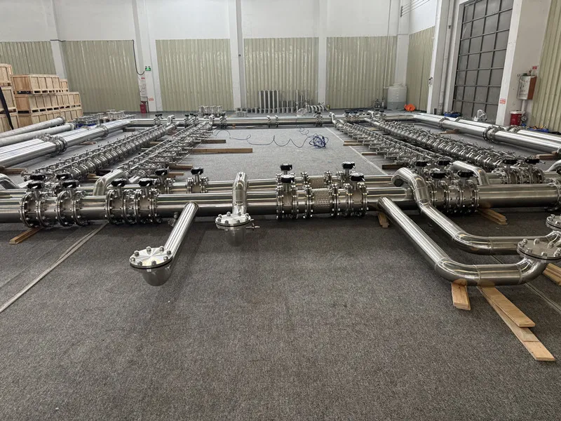 Ứng dụng và phân phối các ống chi nhánh làm mát đa dạng bằng thép không gỉ trong các trung tâm dữ liệu AI